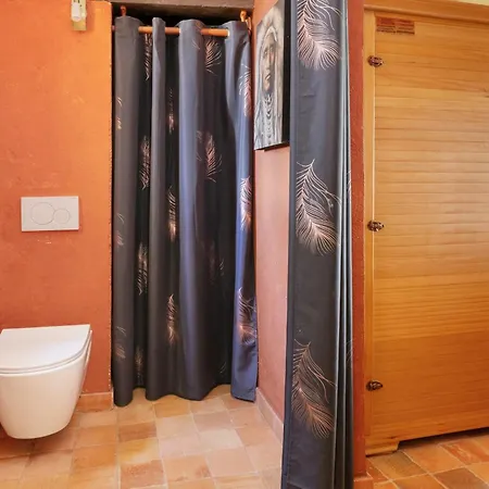 La Thebaide Sauna Jardin 別荘 *